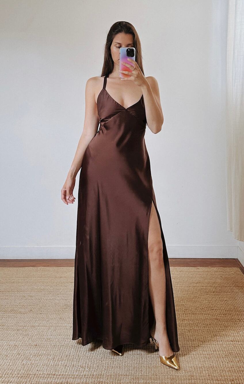 Show Me Your Mumu Anderson Maxi Dress in Chocolate Luxe Satin L